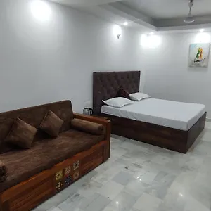 Shanti Residency Bed & Breakfast New Delhi